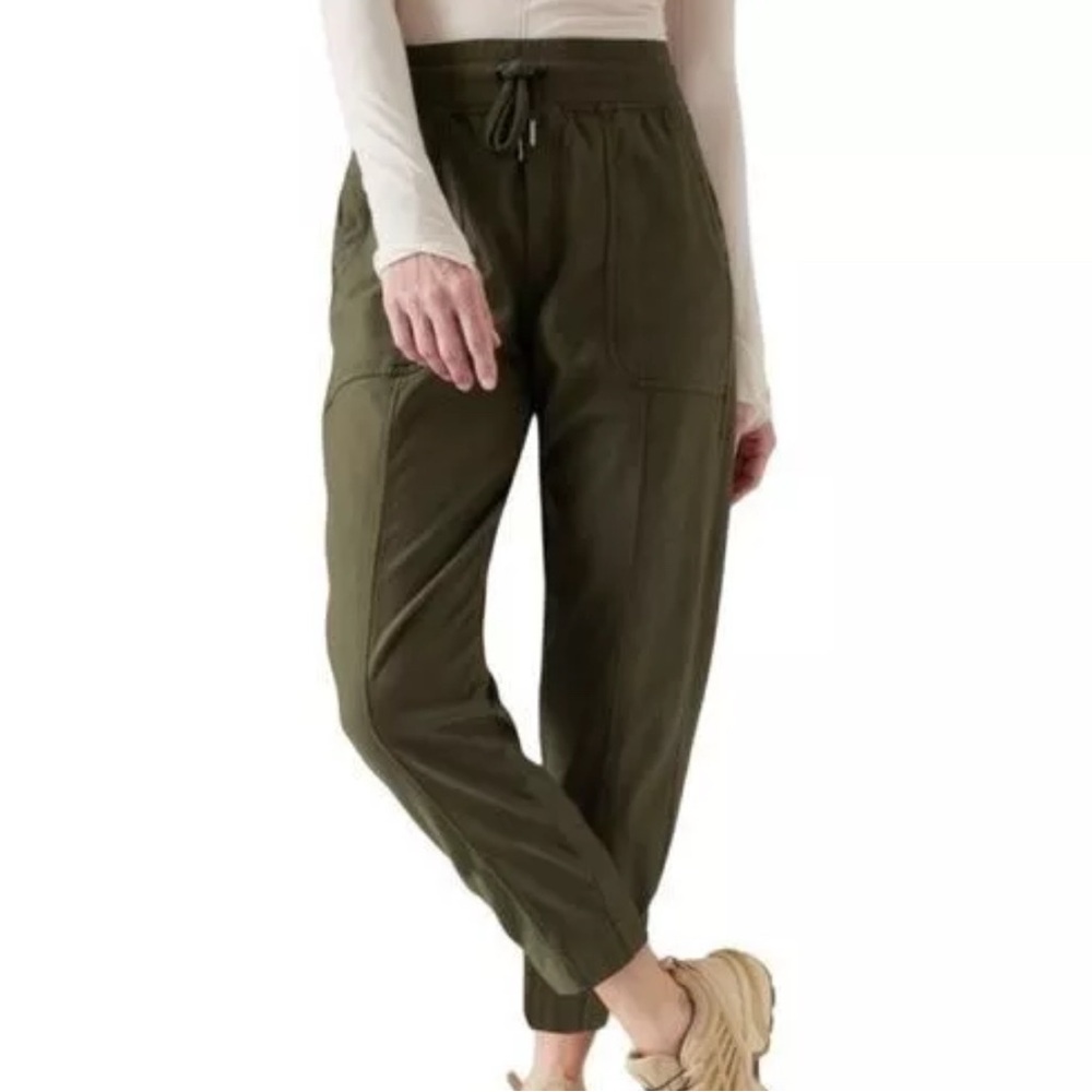 Athleta Women’s Aspen Olive Farallon Weekender Snap Ankle Pants- Size Small - Picture 16 of 16